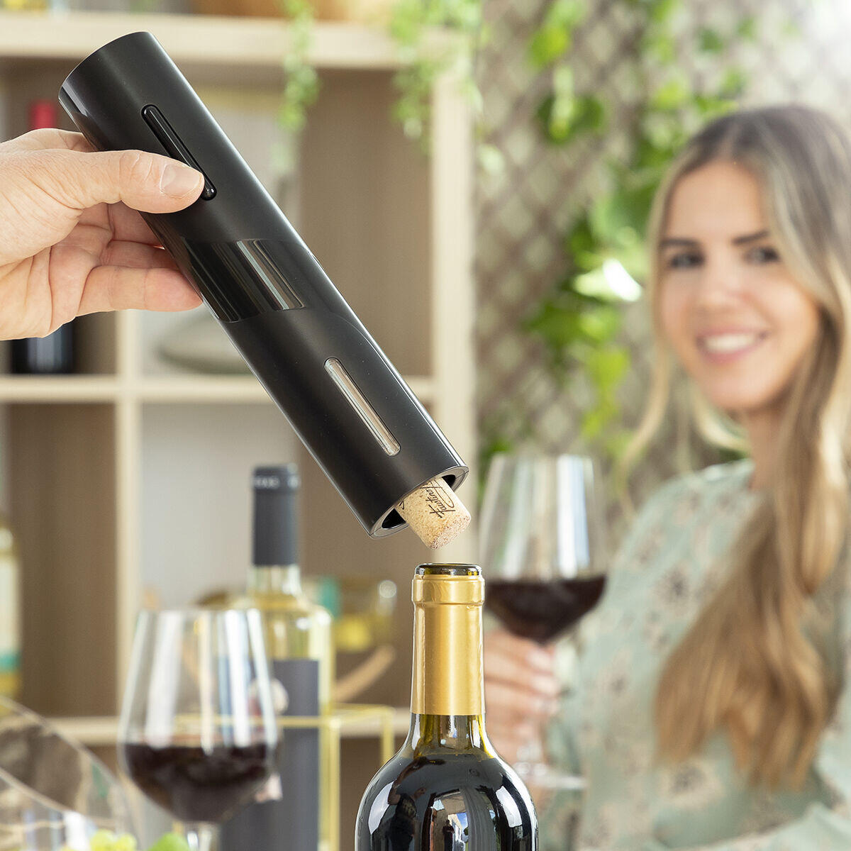 Sacacorchos Eléctrico con Accesorios para Vino Corking InnovaGoods